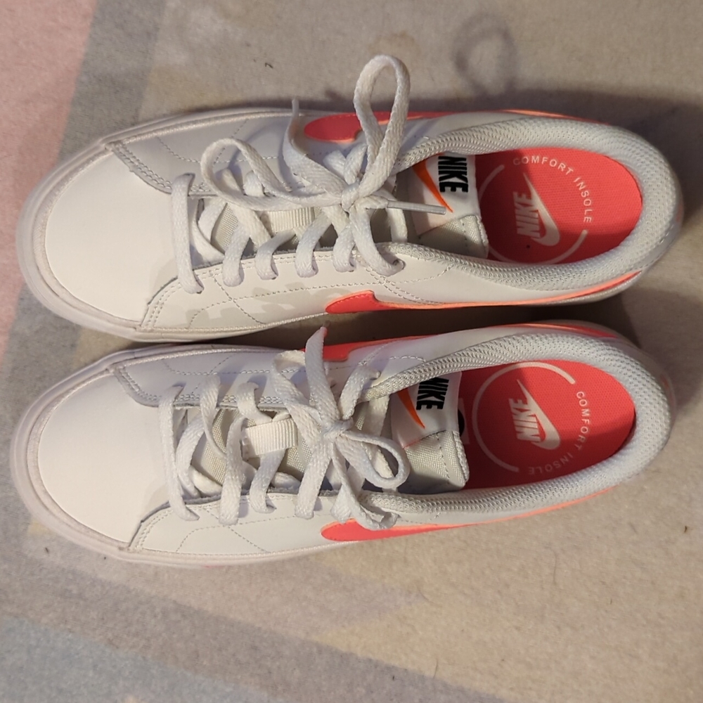 Nike shoes